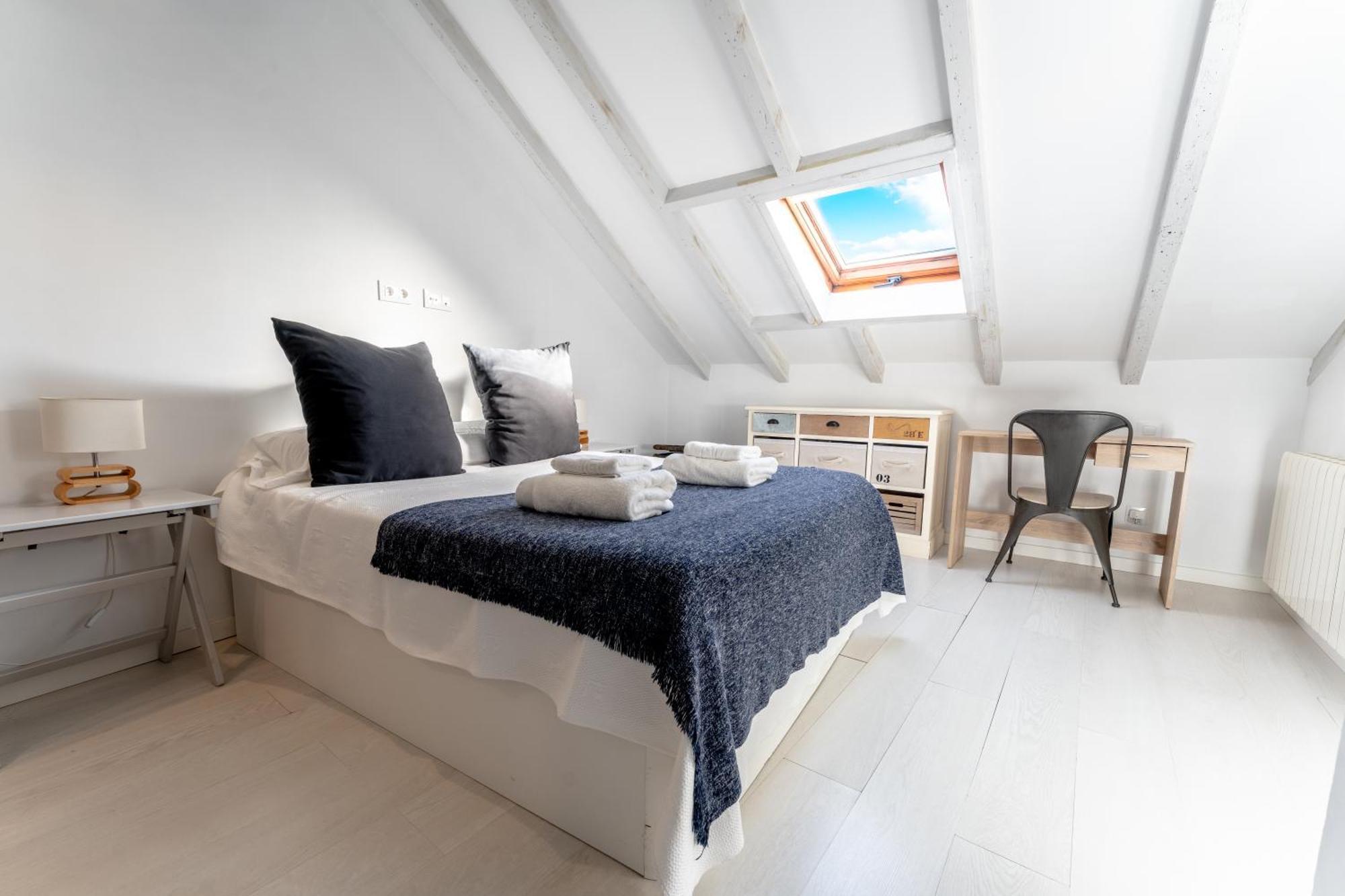 Apartment New And Bright Puertochico Attic